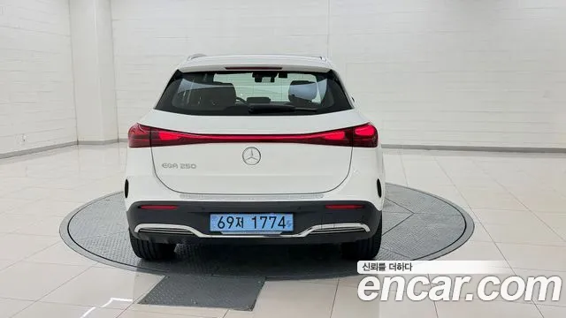 Mercedes-Benz EQA 2025 thumb 4