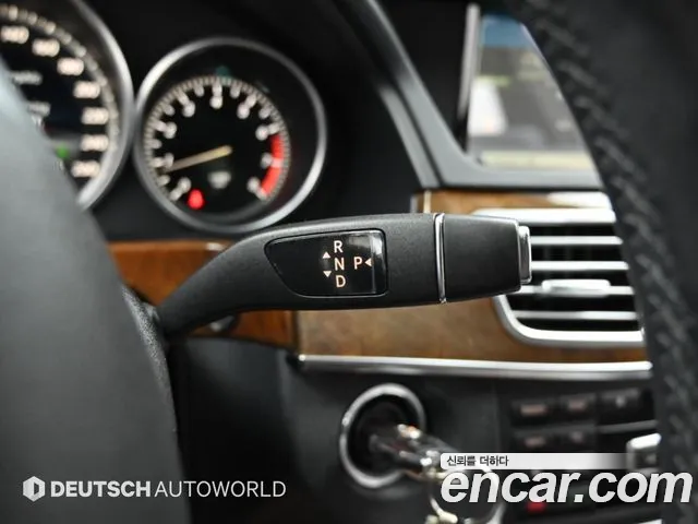 Mercedes-Benz E-Класс 2013 thumb 9