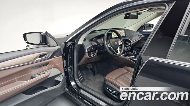 BMW Gran Turismo 2023 thumb 9