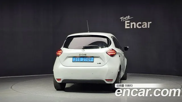 Renault ZOE 2021 thumb 4