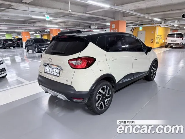 Renault Captur 2017 thumb 3