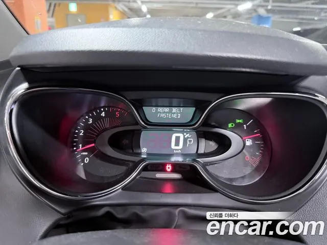 Renault Captur 2017 thumb 7