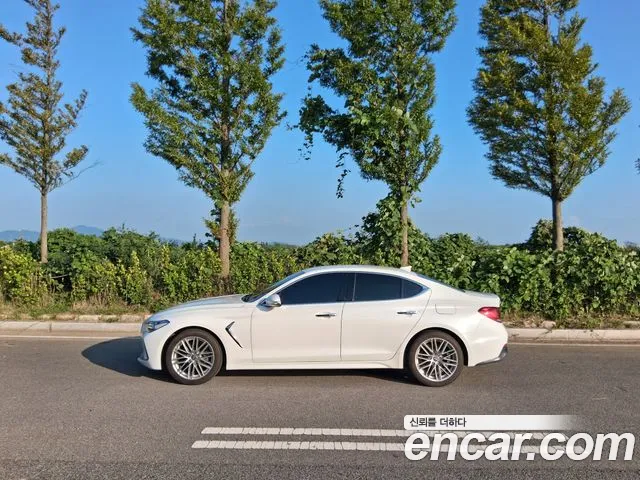 Genesis G70 2020 thumb 2