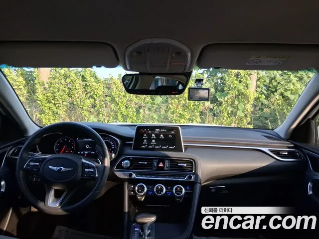 Genesis G70 2020 thumb 4
