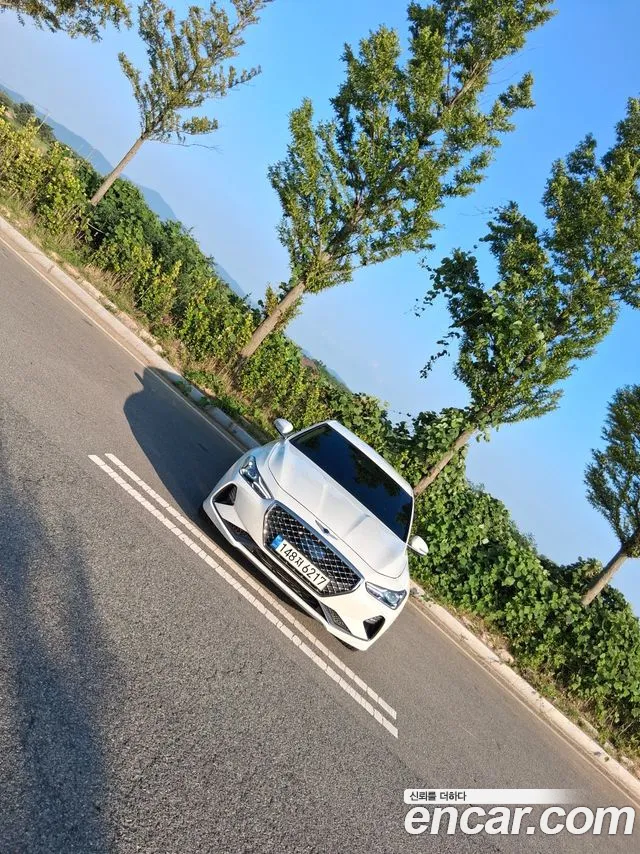Genesis G70 2020 thumb 12