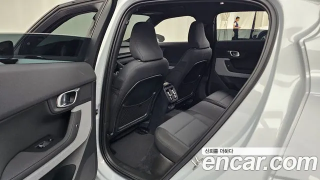 Polestar 2 2022 thumb 12
