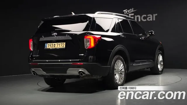 Ford Explorer 2022 thumb 2