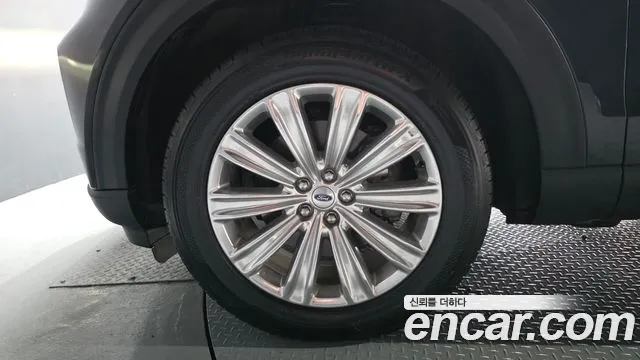 Ford Explorer 2022 thumb 5