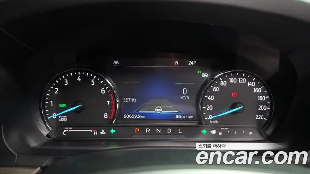 Ford Explorer 2022 thumb 8
