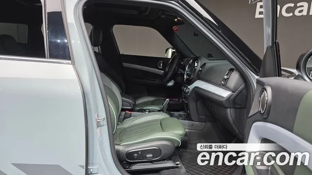 Mini Countryman 2022 thumb 10