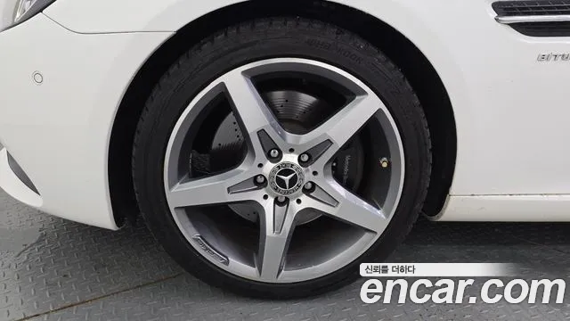 Mercedes-Benz SLC-Class 2017 thumb 5