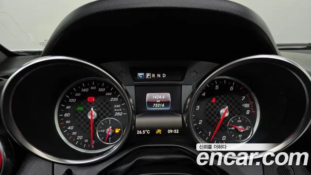 Mercedes-Benz SLC-Class 2017 thumb 8
