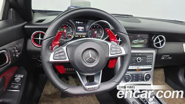 Mercedes-Benz SLC-Class 2017 thumb 12