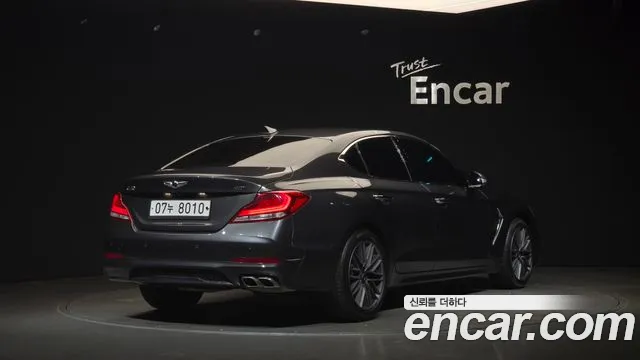 Genesis G70 2018 thumb 2