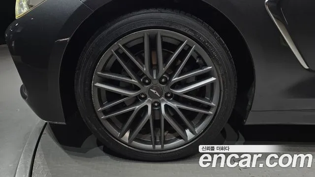 Genesis G70 2018 thumb 5