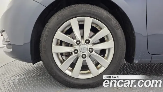 Kia K3 2015 thumb 5