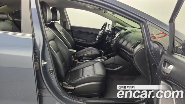 Kia K3 2015 thumb 11