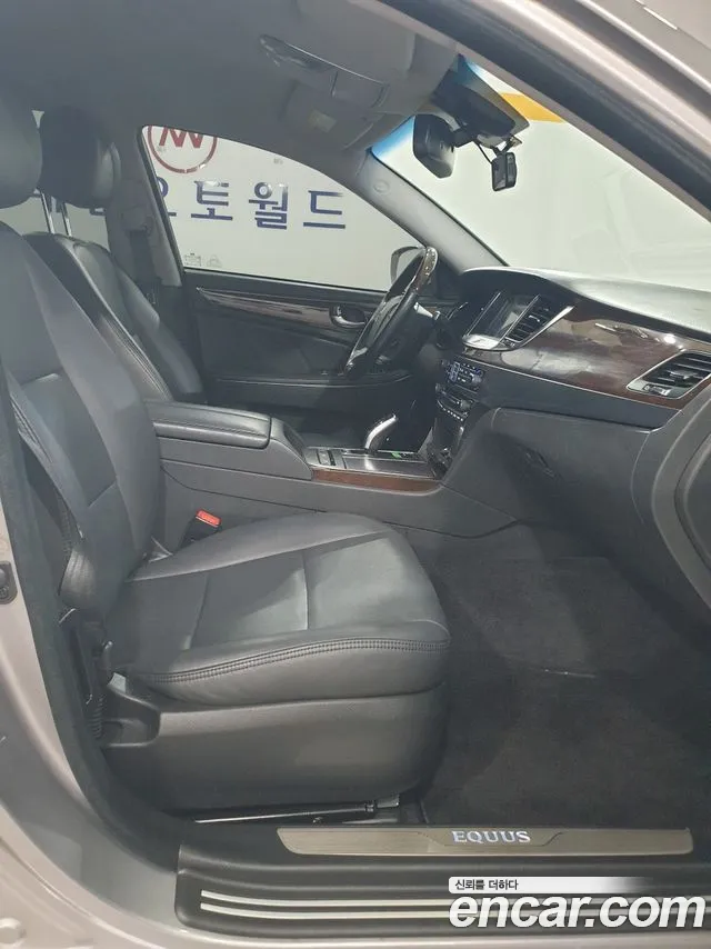 Hyundai Equus 2013 thumb 8
