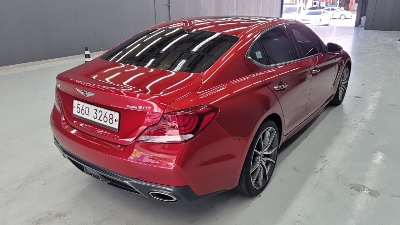 Genesis G70 2017 thumb 2
