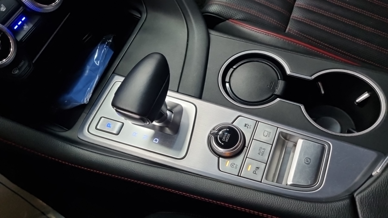 Genesis G70 2017 thumb 9
