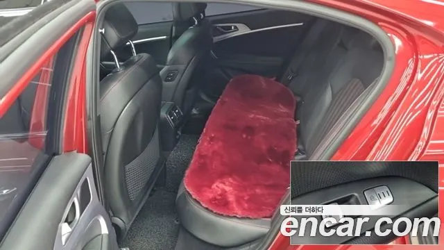 Genesis G70 2017 thumb 10