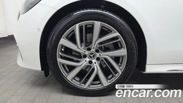 Mercedes-Benz E-Класс 2024 thumb 4