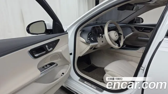 Mercedes-Benz E-Класс 2024 thumb 9