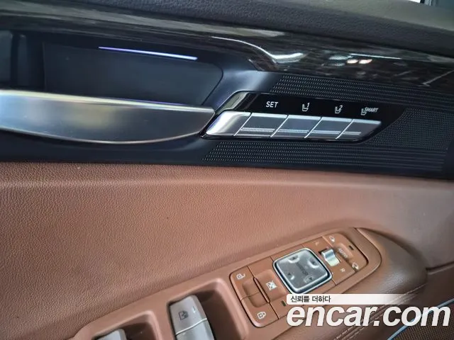 Genesis G90 2020 thumb 7