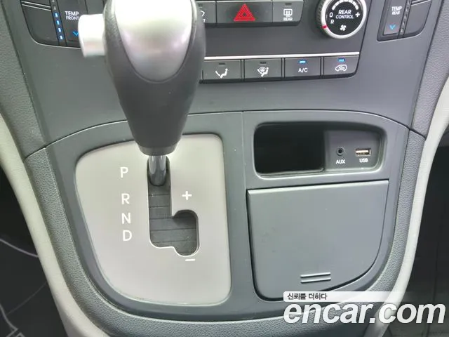 Hyundai Starex 2017 thumb 7