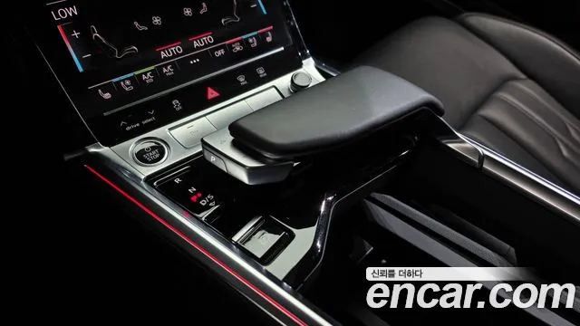 Audi e-tron 2022 thumb 9