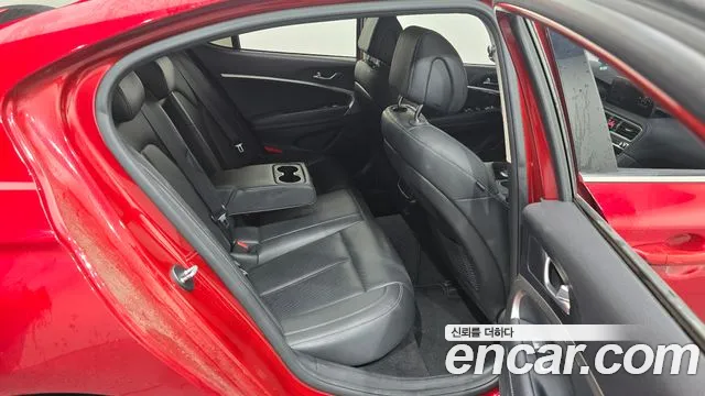 Genesis G70 2022 thumb 11