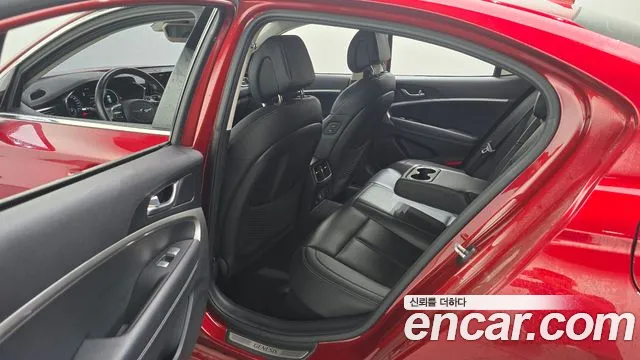 Genesis G70 2022 thumb 12