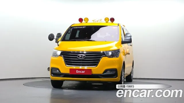 Hyundai Starex 2018 thumb 3