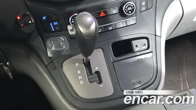 Hyundai Starex 2018 thumb 9
