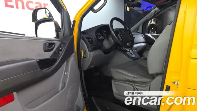 Hyundai Starex 2018 thumb 10