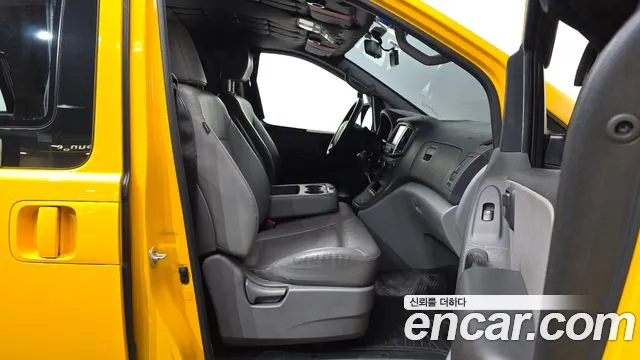 Hyundai Starex 2018 thumb 11