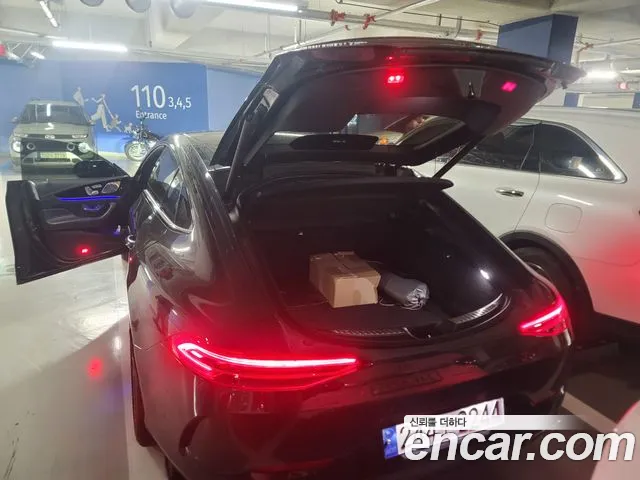 Mercedes-Benz AMG GT 2020 thumb 4