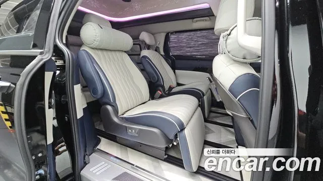 Kia Carnival 2024 thumb 11