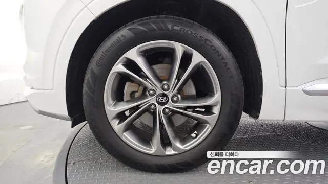 Hyundai Santa Fe 2019 thumb 5