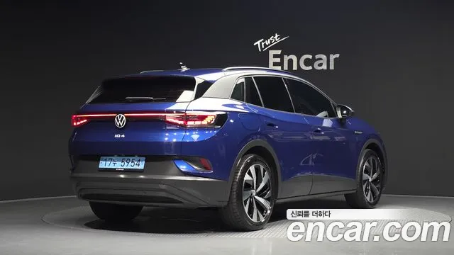 Volkswagen ID.4 2023 thumb 2