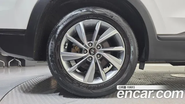 Hyundai Santa Fe 2019 thumb 5