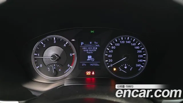 Hyundai Santa Fe 2019 thumb 8