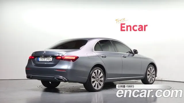 Mercedes-Benz E-Класс 2022 thumb 2