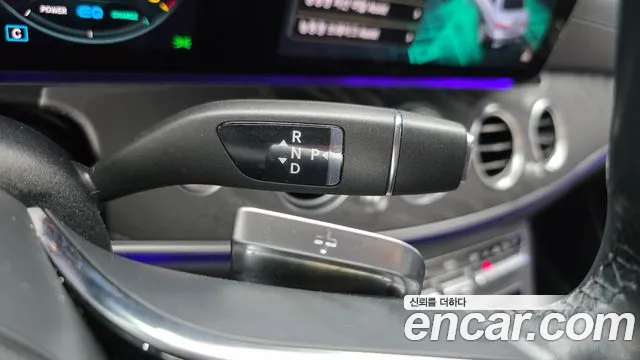 Mercedes-Benz E-Класс 2022 thumb 9