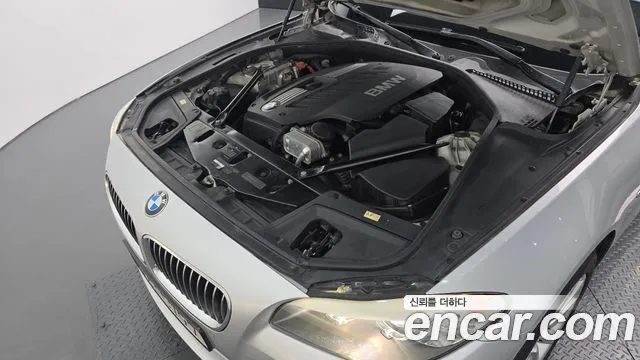 BMW 5 серии 2011 thumb 5