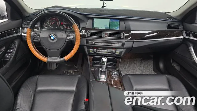 BMW 5 серии 2011 thumb 6