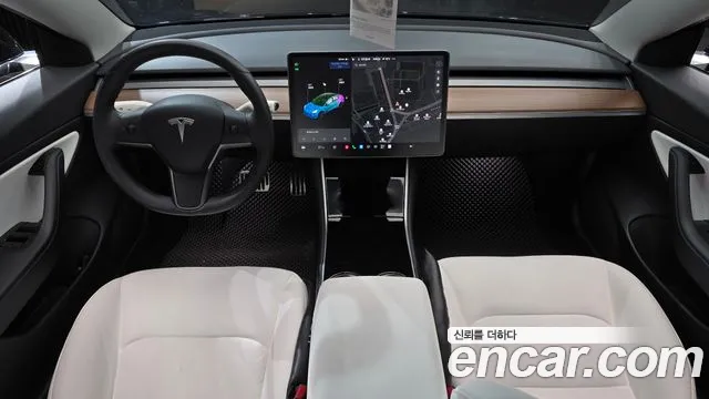 Tesla Model 3 2020 thumb 7