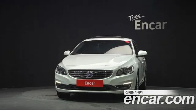 Volvo S60 2018 thumb 3