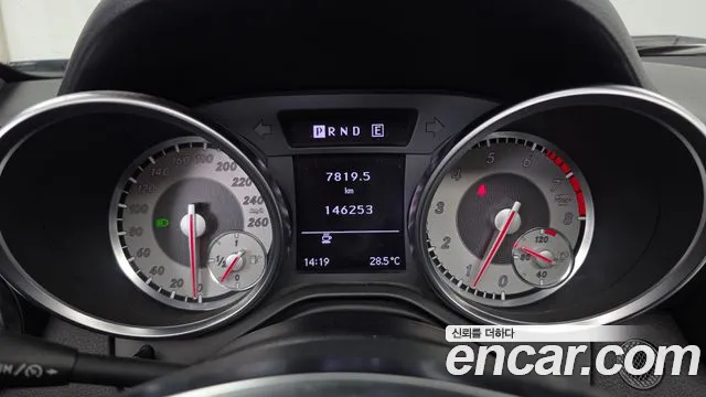 Mercedes-Benz SLK-Class 2012 thumb 8