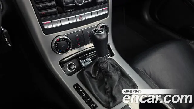 Mercedes-Benz SLK-Class 2012 thumb 9